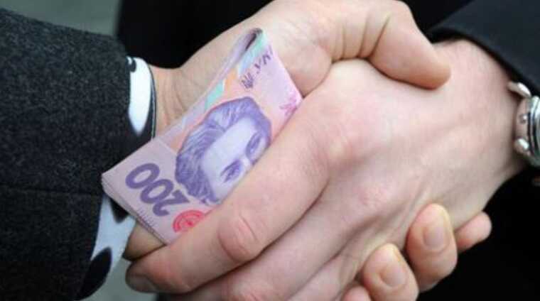 Мінсоцполітики віддало майже 164 мільйони гривень сумнівним організаціям