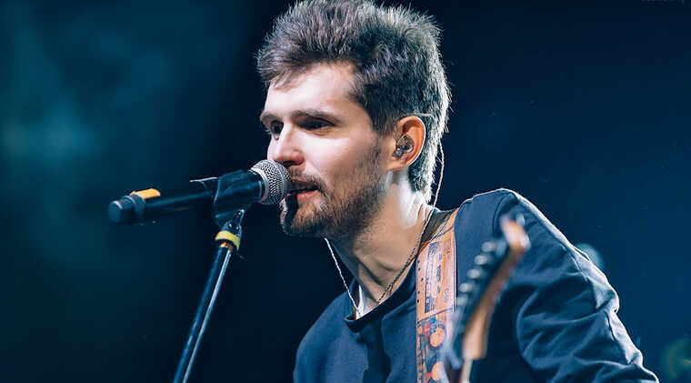 "Проукраїнський" репер Noize MC розгубився на запитанні про допомогу українцям і пожалів росіян