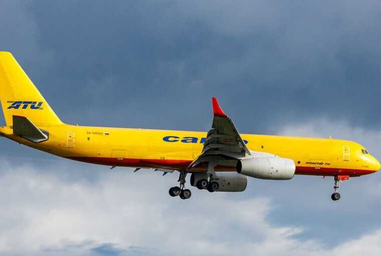 У Росії вантажний літак загорівся під час польоту