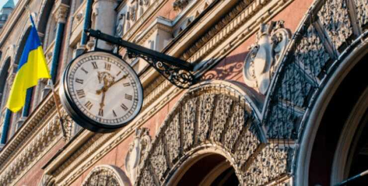 Резерви НБУ тануть: винна затримка надходження допомоги від партнерів