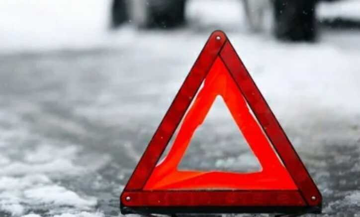 ДТП в Киеве: столкнулись два грузовых автомобиля, возникла большая пробка