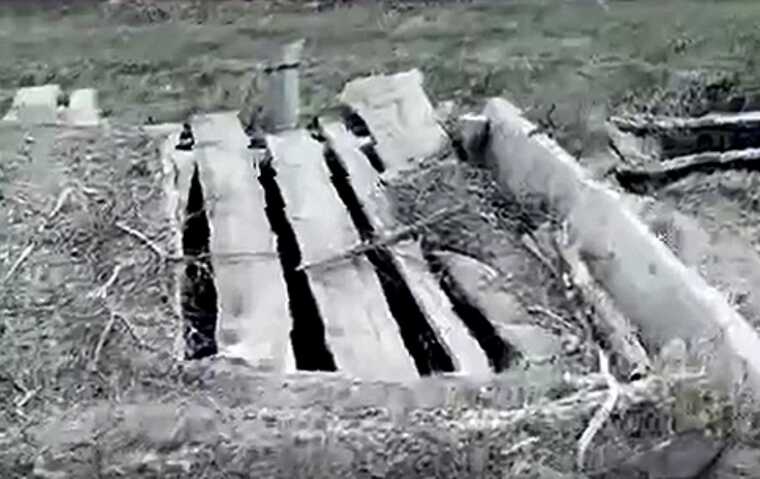 Оккупанты начали массово восстанавливать оборонительные сооружения вокруг Мариуполя