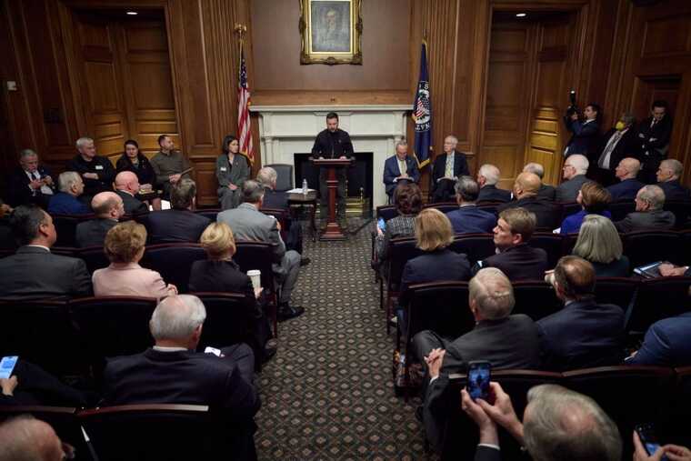 Зеленский рассказал о встрече в Сенате США