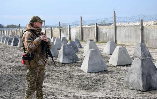 Наев показал, как укрепляют границу с Беларусью в Черниговской области