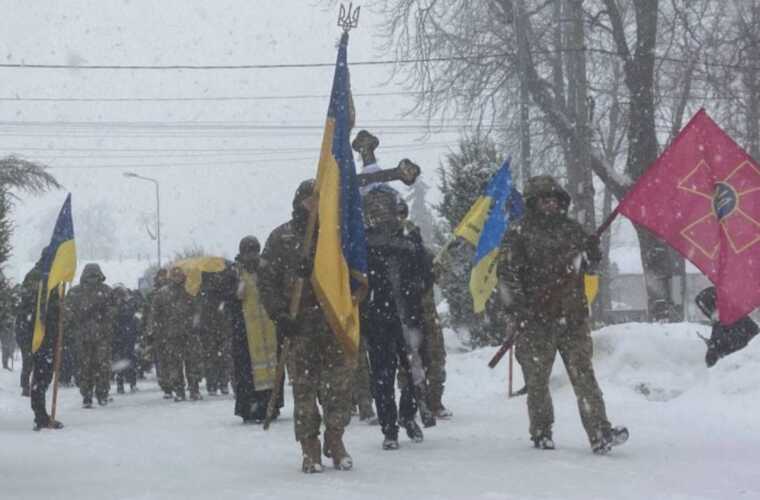 В Черниговской области в последний путь провели военного ВСУ