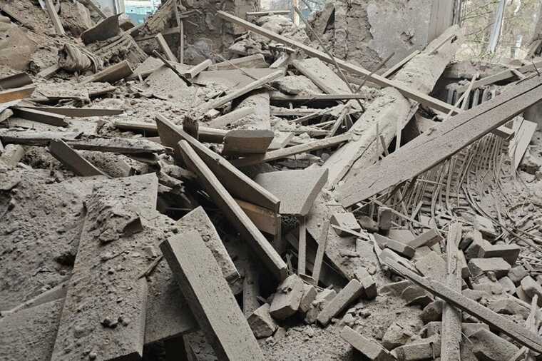 В Херсонській області через обстріли пошкоджено лікарню та інфраструктурний об’єкт