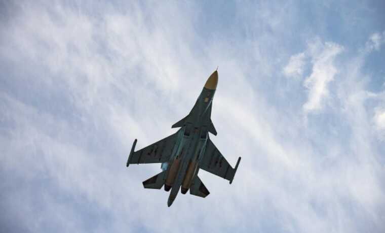 Появилось фото поврежденного Су-34 оккупантов на аэродроме Морозовск