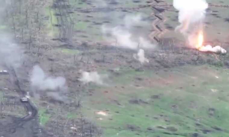 Український танк Т-64БВ зійшовся в дуелі з російським Т-72Б3