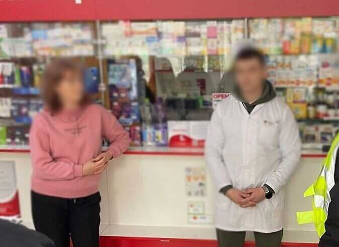 В Киеве разоблачили работников аптек, которые продавали наркосодержащие таблетки без рецепта