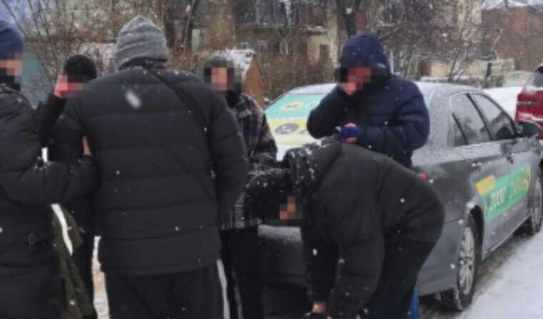 У Сумській області начальник фінслужби військової частини незаконно нараховував доплати