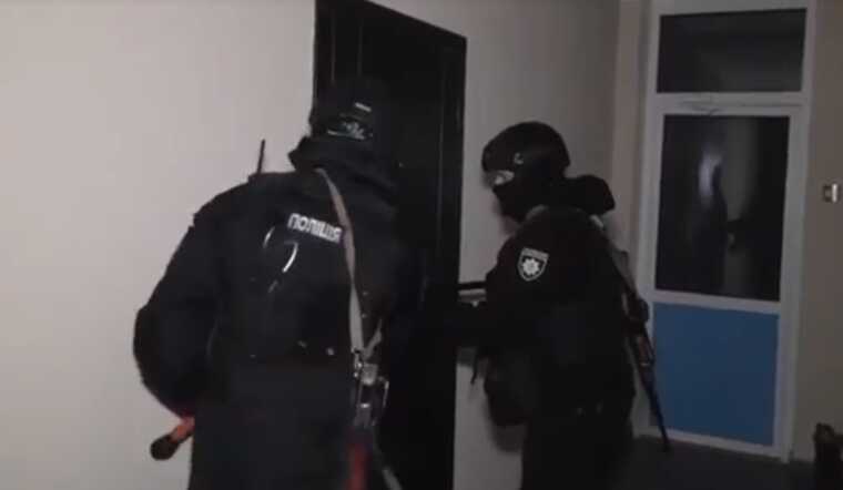 Поліцейські повідомили про викриття міжнародного наркосиндикату з прибутком у 135 мільйонів