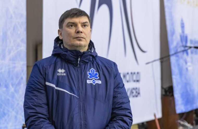 Ведущий тренер хоккейного клуба столицы имеет гражданство РФ