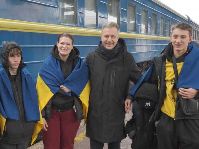 Из оккупированной Херсонской области вернули еще троих детей