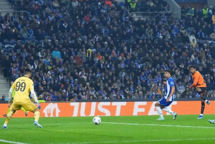 Футболіст ФК "Шахтар" купив будинок у Бразилії