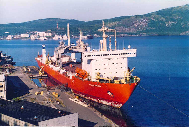 У російському Мурманську сталося загоряння на атомному контейнеровозі