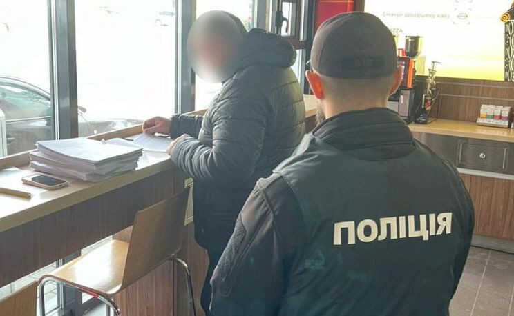 Чиновнику подразделения НААН объявили подозрение: подарил государственную квартиру приближенному подчиненному