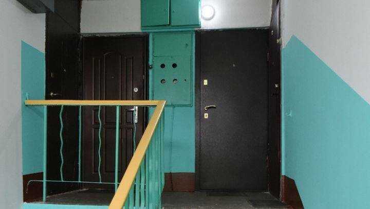 У Маріуполі окупанти почали активно перетворювати місцеве населення на стукачів