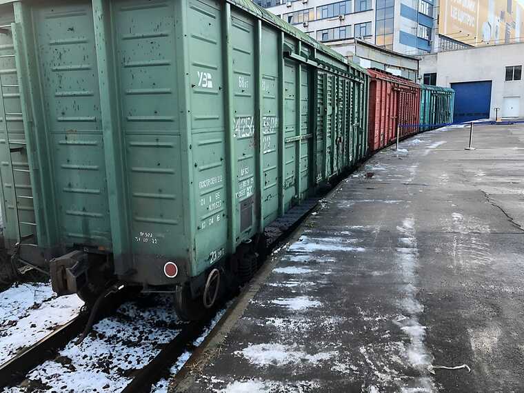 "Укрпошта" через блокаду кордону почала доставляти міжнародні посилки в Україну потягами