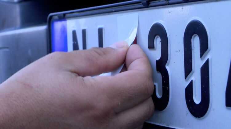 В Євросоюзі відреагували на рішення Сербії щодо косовських номерів