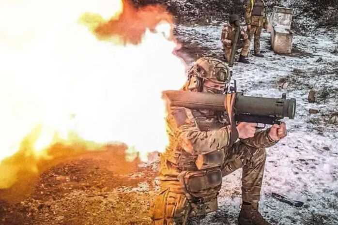 В ЗСУ показали, як освоюють принципи роботи вогнеметів