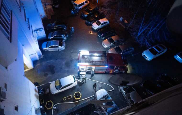 У Києві під час пожежі в багатоповерхівці загинув чоловік: рятуючись, вистрибнув з вікна