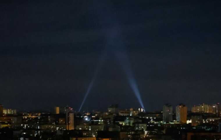 В Киеве зафиксировано падение обломков в двух районах столицы