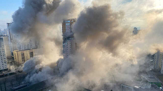 Опубліковано відео влучання ракети в недобудовану багатоповерхівку в Києві