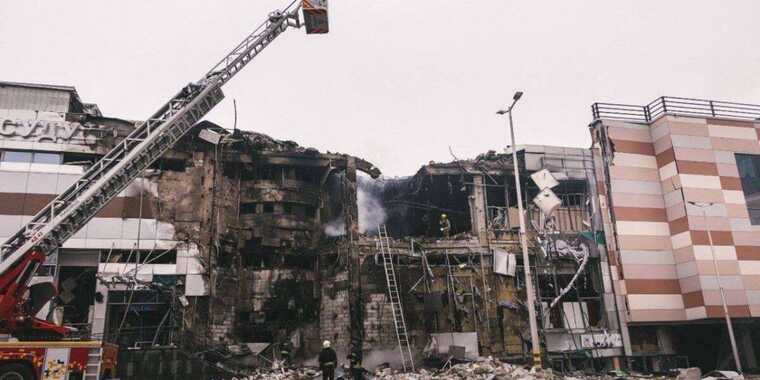 Кількість загиблих і постраждалих від ракетного удару по Дніпру зросла