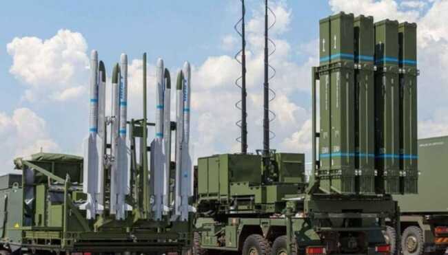 Екскомандувач Сухопутних військ Польщі Скшипчак: Захід має надати Україні більше IRiS-T і SAMP/T