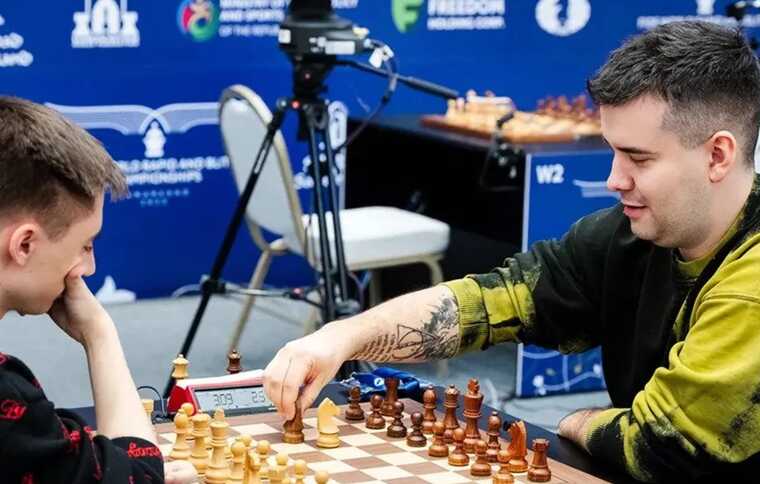 Російські шахісти потрапили в скандал на чемпіонаті світу з шахів