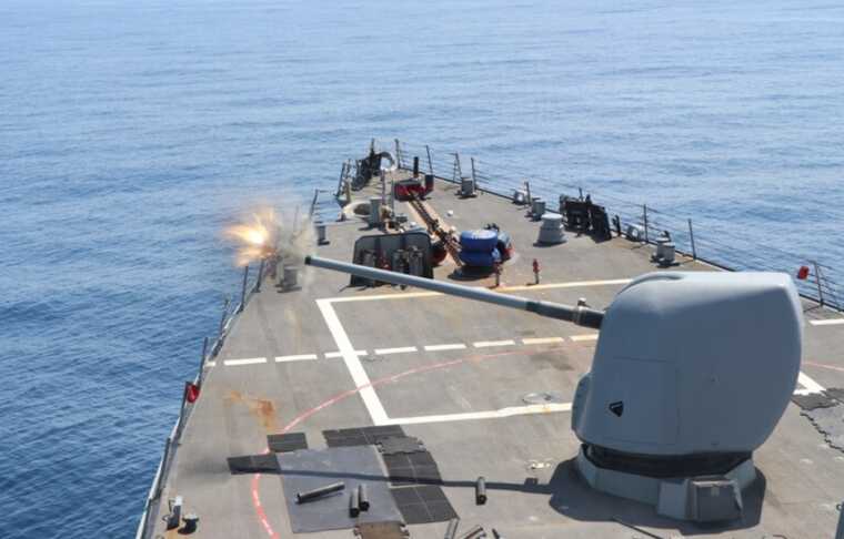 Соединенные Штаты в Красном море сбили две ракеты, запущенные хуситами