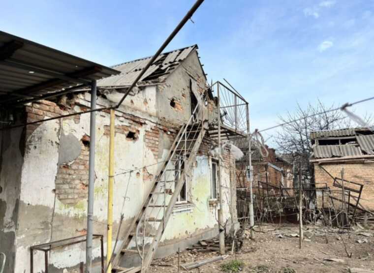 Оккупанты обстреляли Никополь: есть пострадавшие и разрушения