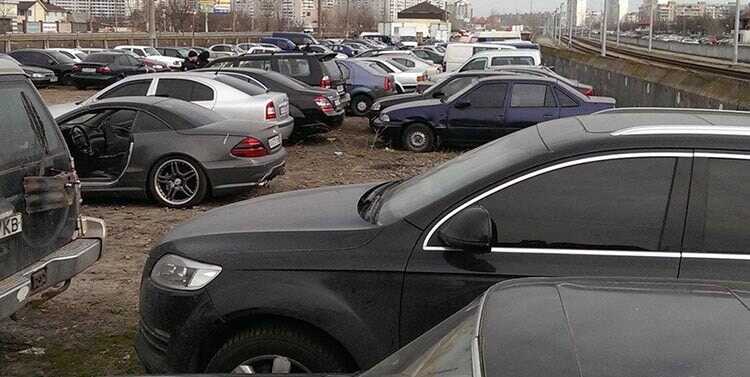 Полиция Киева переплачивает за аренду штрафплощадок, — НАПК