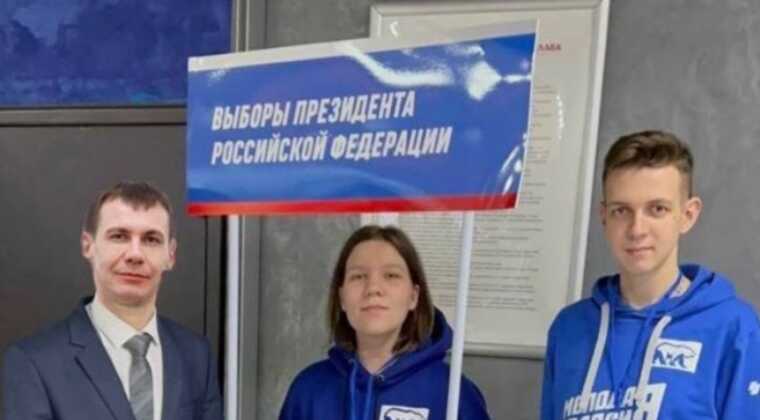 Російський депутат "прифотошопив" свою голову до тіла іншого парламентаря