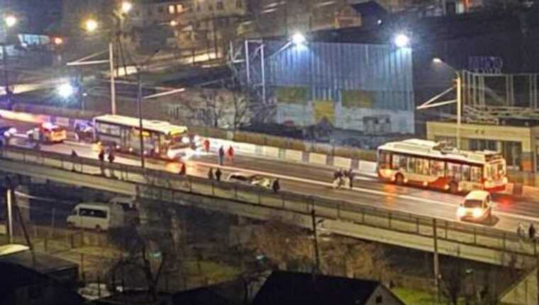 ДТП в Луцке: столкнулись 10 автомобилей и маршрутка