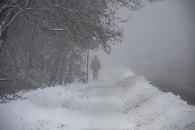 Україну накриває серйозна негода: 20-градусний мороз, штормовий вітер та хуртовини