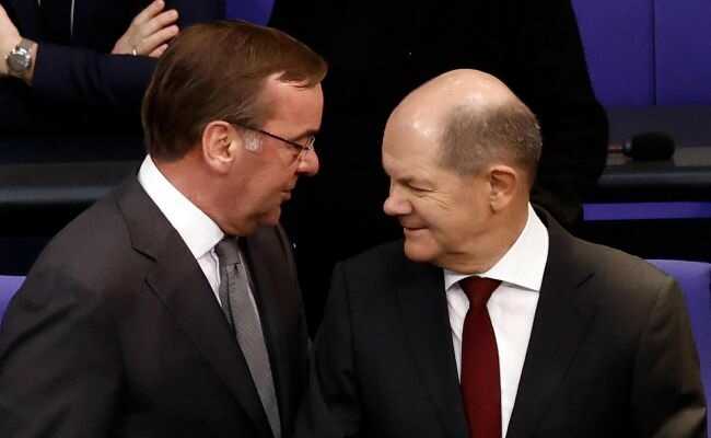 Дві третини опитаних німців хотіли б, щоб Шольц передав посаду канцлера Пісторіусу