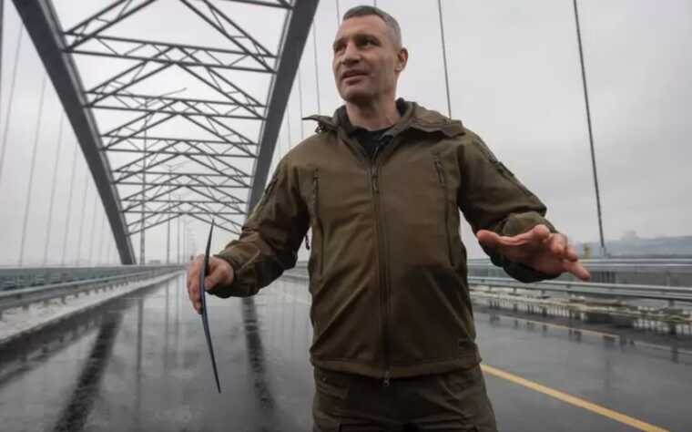 Чому відкритий Кличко проїзд Подільським мостом - це небезпечна показуха