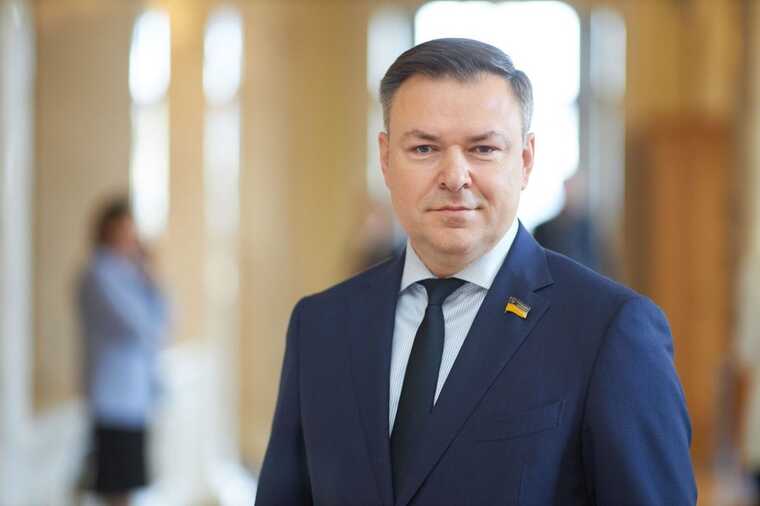 Глава оборонного комітету ВР Завітневич пояснив падіння обсягів військової допомоги Україні