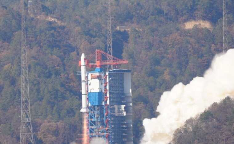 Китай запустив над островом Тайвань ракету із супутником: у країні оголосили повітряну тривогу