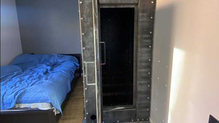 Українець створив «Капсулу життя», здатну врятувати людей під час обстрілів