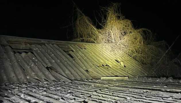 Захватчики атаковали Никополь дроном-камикадзе: пострадали частные дома