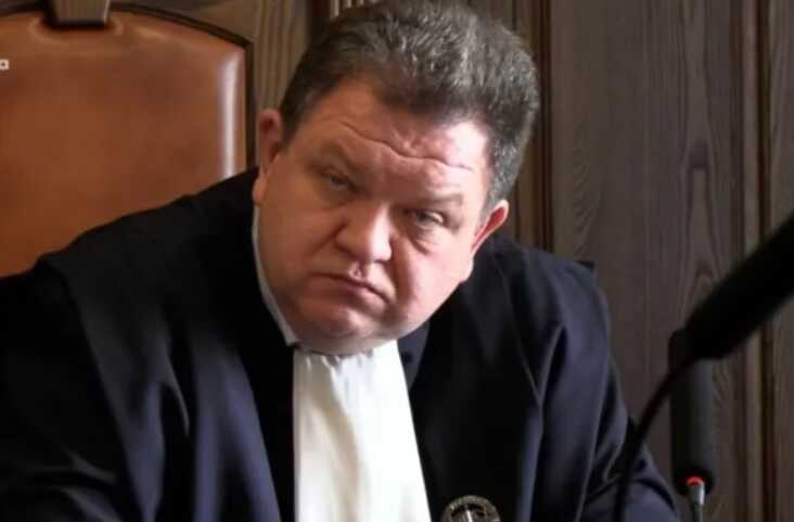 Суддю Верховного суду, в якого знайшли паспорт РФ, поновили на посаді