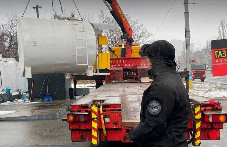 В Киеве БЭБ прекратило деятельность 5 незаконных АЗС