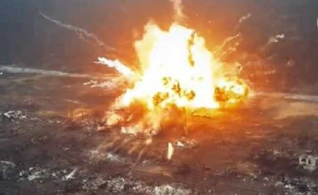 Надпотужна детонація російського танка вразила користувачів соцмереж