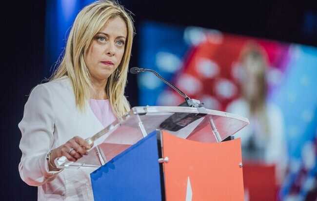 Премьер Италии Мелони призвала Орбана разблокировать помощь Украине