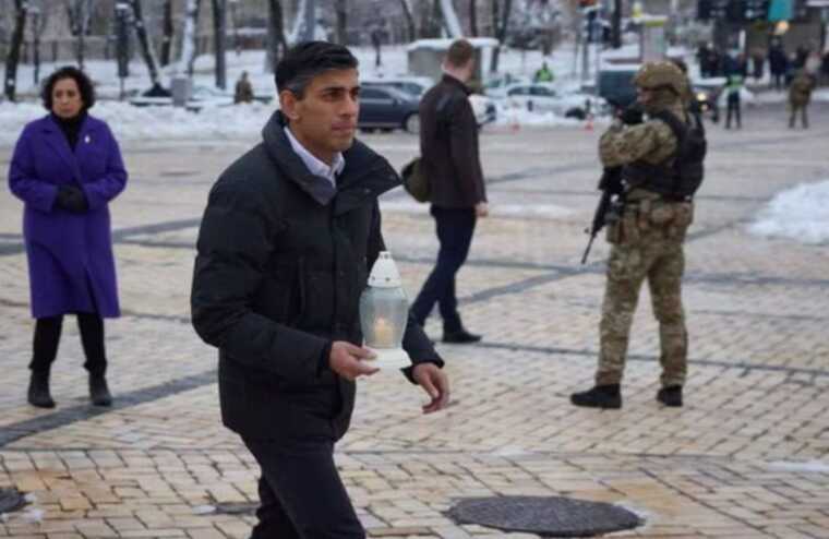 쒺           ,  Reuters