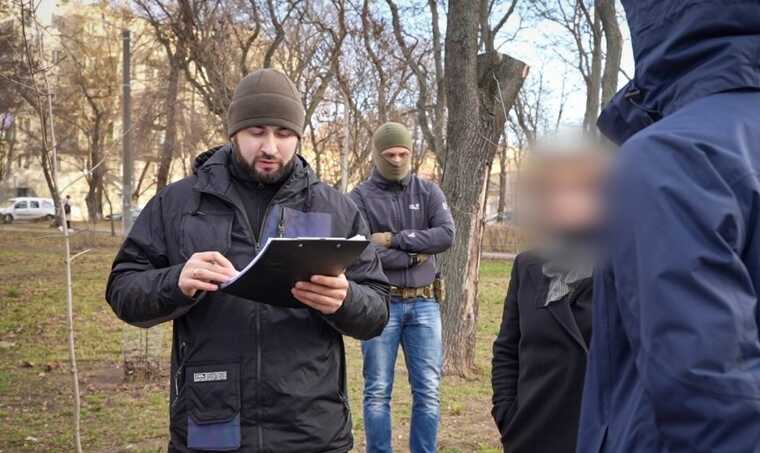 Правоохоронці викрили угруповання, яке продавало боєприпаси та зброю з фронту