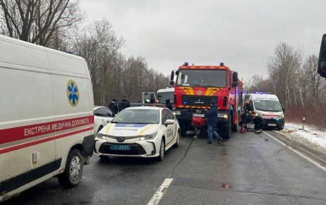 На Львівщині сталася ДТП: трасу Київ – Чоп перекрили