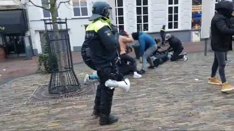 У Нідерландах після спроби спалення Корану почалися сутички